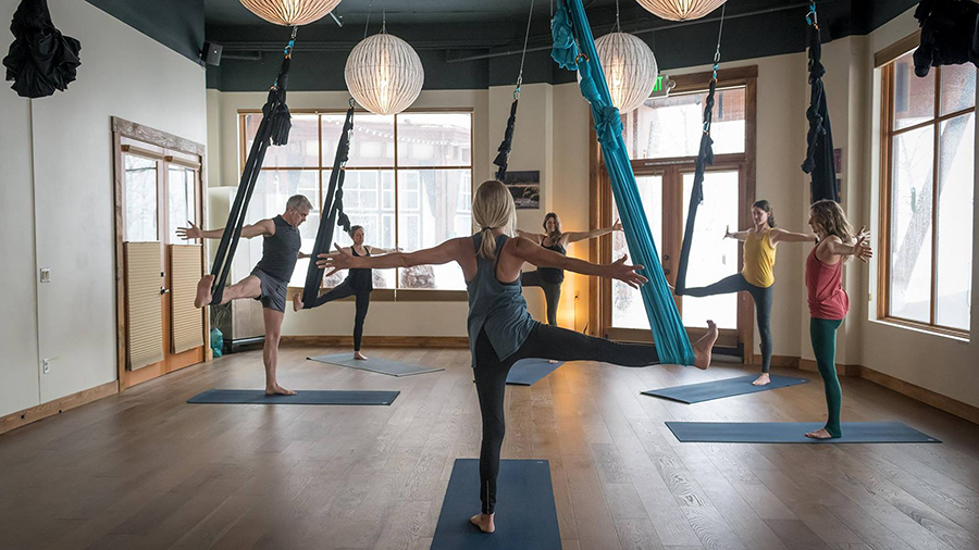 Vancouver yoga studio turns away customers who want to wear face